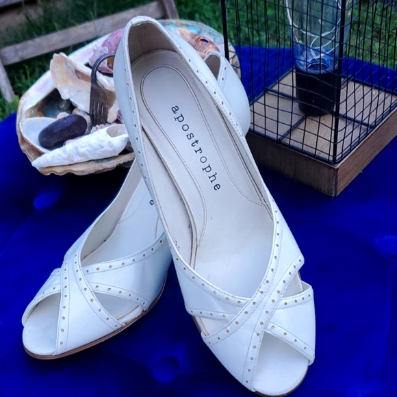 Peep-toe Pin-up Heels 👠 - Picture 3 of 6